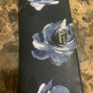Kate Spade slim bifold wallet